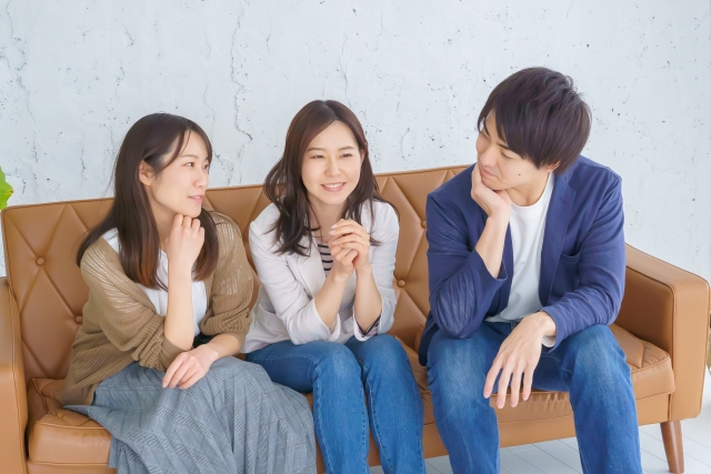 男女のミーティング