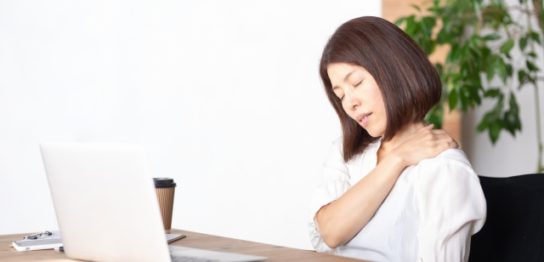 テレワーク　残業増える